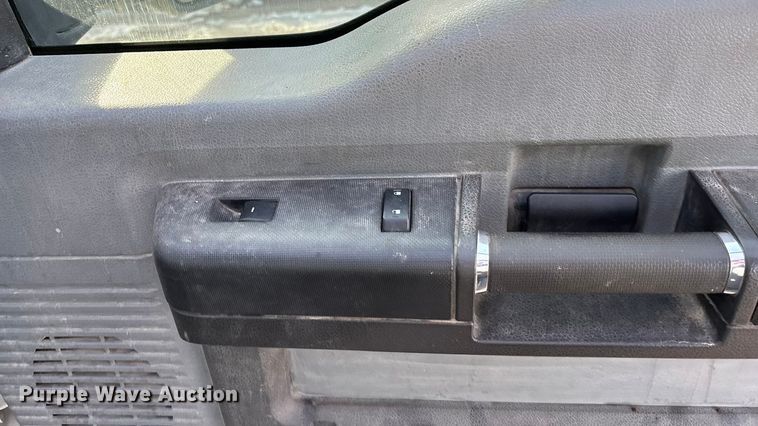 image for item OE9259 2011 Ford F250 Super Duty pickup truck