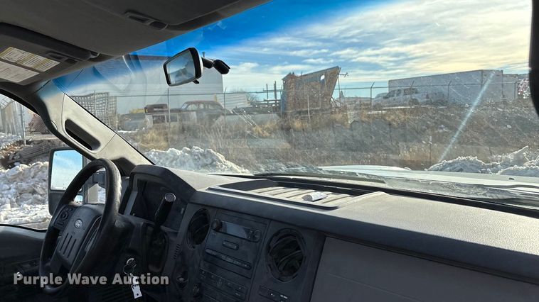 image for item OE9259 2011 Ford F250 Super Duty pickup truck