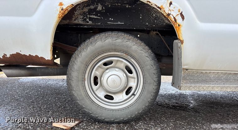 image for item OE9259 2011 Ford F250 Super Duty pickup truck