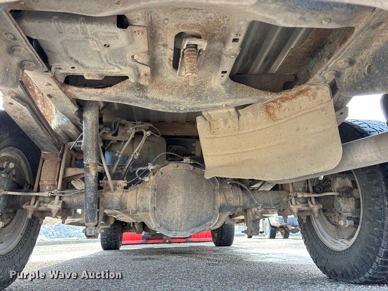 image for item OE9260 2015 Ford F250 Super Duty XL pickup truck