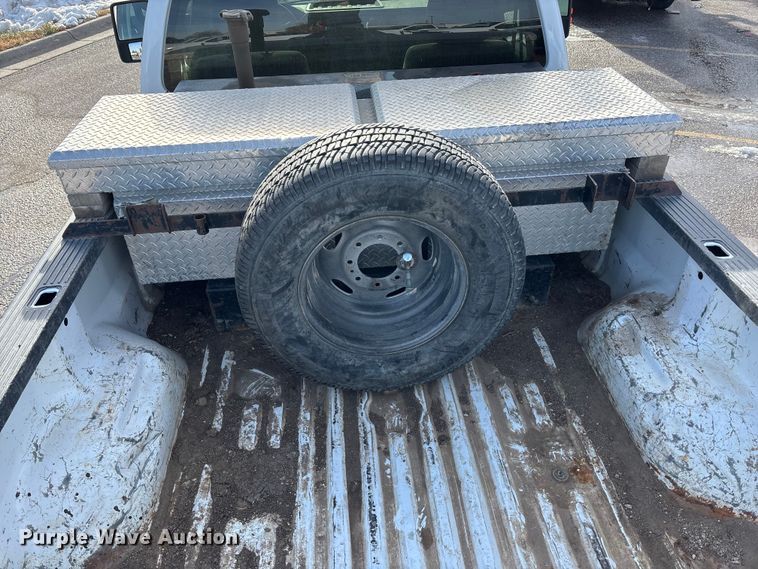 image for item OE9260 2015 Ford F250 Super Duty XL pickup truck