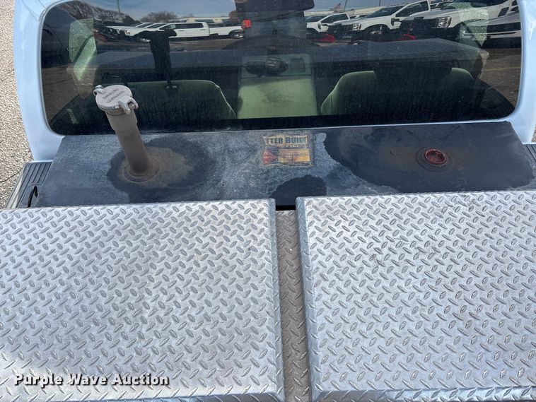 image for item OE9260 2015 Ford F250 Super Duty XL pickup truck