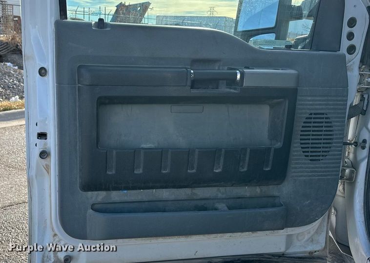 image for item OE9260 2015 Ford F250 Super Duty XL pickup truck