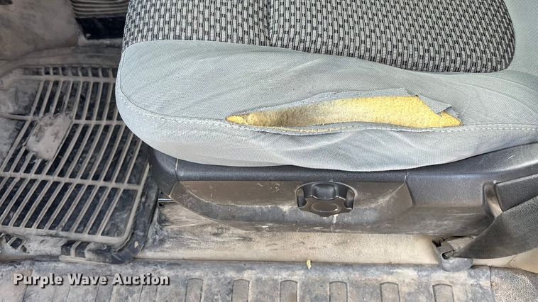 image for item OE9260 2015 Ford F250 Super Duty XL pickup truck