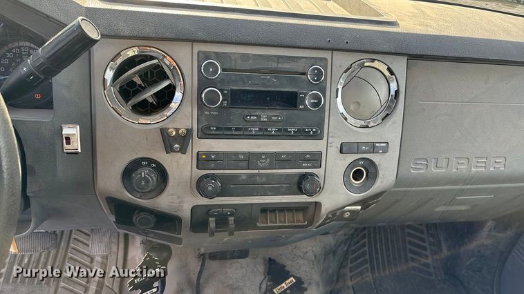 image for item OE9260 2015 Ford F250 Super Duty XL pickup truck