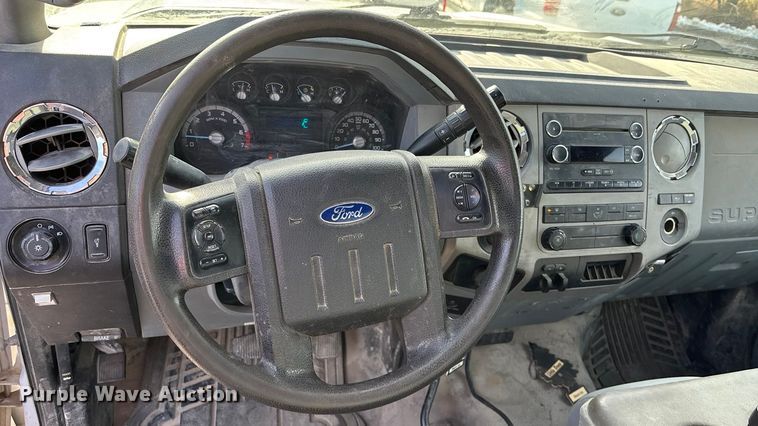 image for item OE9260 2015 Ford F250 Super Duty XL pickup truck