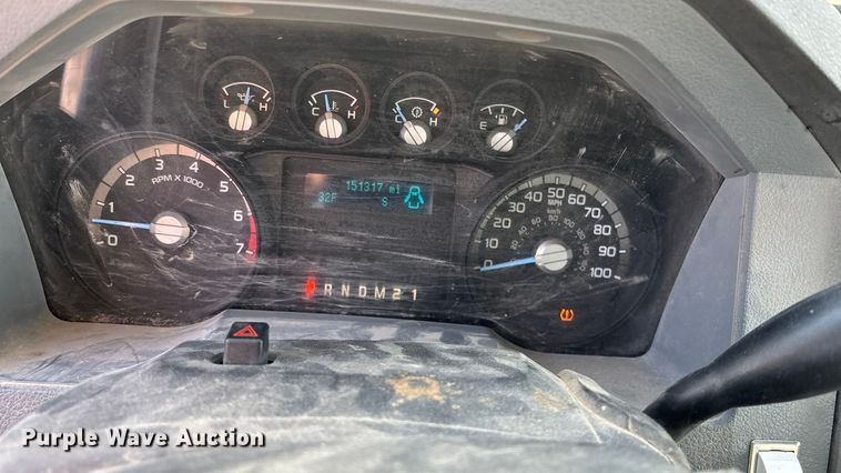 image for item OE9260 2015 Ford F250 Super Duty XL pickup truck