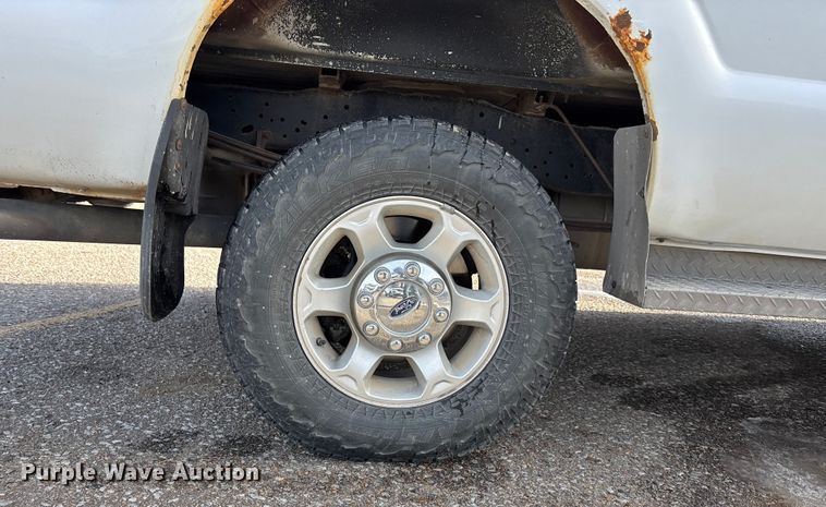 image for item OE9260 2015 Ford F250 Super Duty XL pickup truck