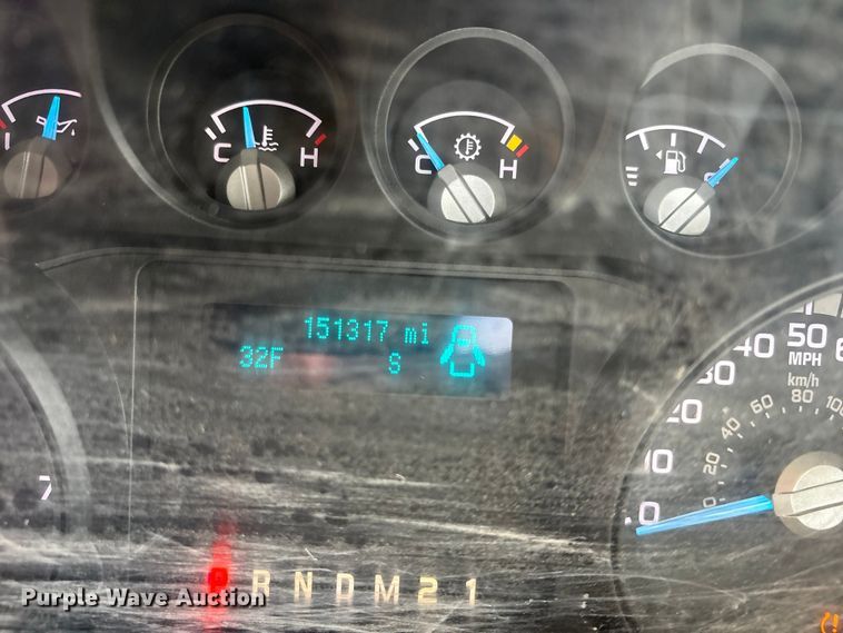 image for item OE9260 2015 Ford F250 Super Duty XL pickup truck