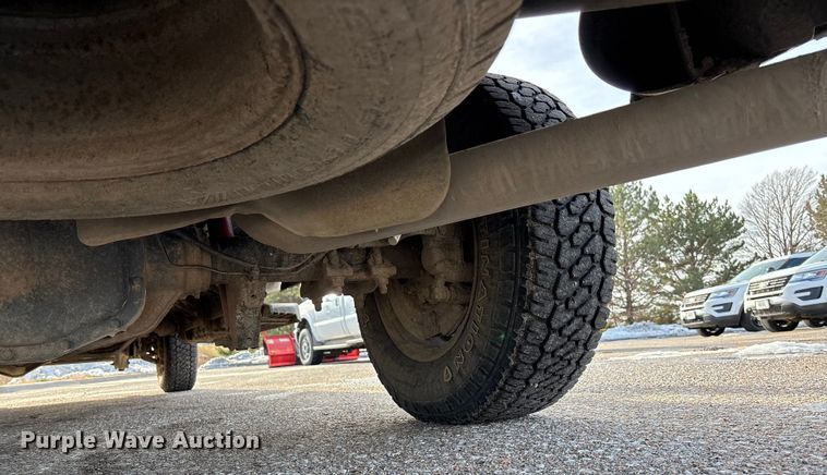 image for item OE9261 2015 Ford F250 Super Duty XL Crew Cab pickup truck