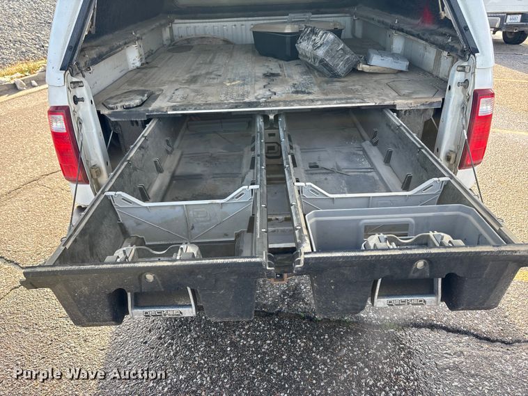 image for item OE9261 2015 Ford F250 Super Duty XL Crew Cab pickup truck