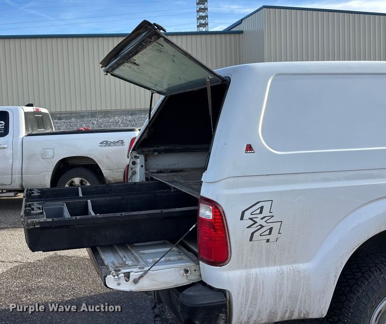 image for item OE9261 2015 Ford F250 Super Duty XL Crew Cab pickup truck