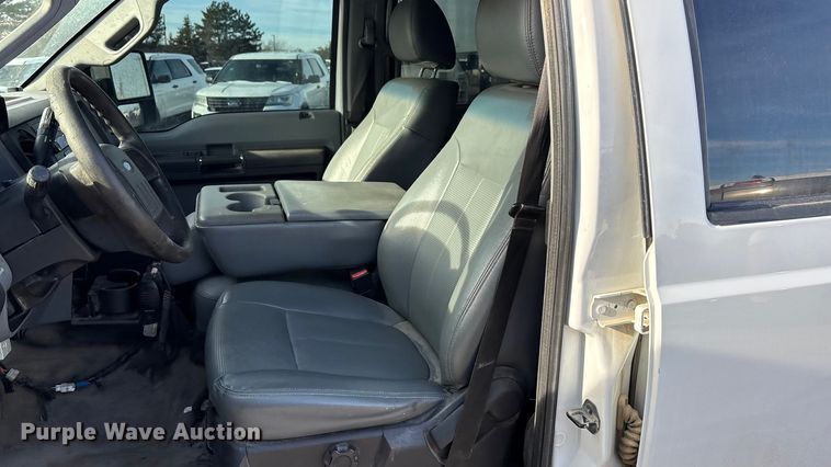 image for item OE9261 2015 Ford F250 Super Duty XL Crew Cab pickup truck