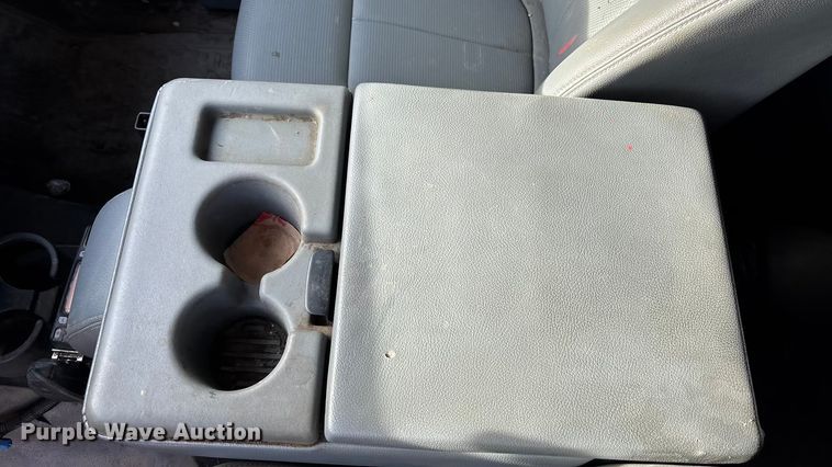 image for item OE9261 2015 Ford F250 Super Duty XL Crew Cab pickup truck