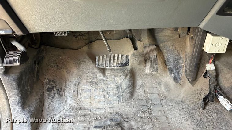 image for item OE9261 2015 Ford F250 Super Duty XL Crew Cab pickup truck