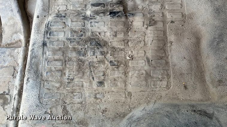 image for item OE9261 2015 Ford F250 Super Duty XL Crew Cab pickup truck