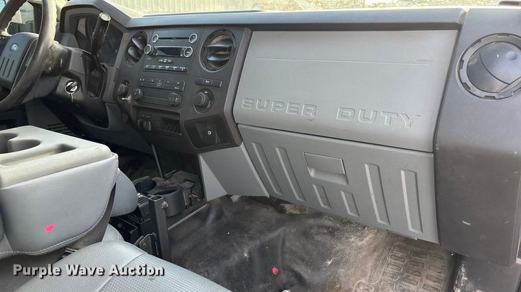 image for item OE9261 2015 Ford F250 Super Duty XL Crew Cab pickup truck