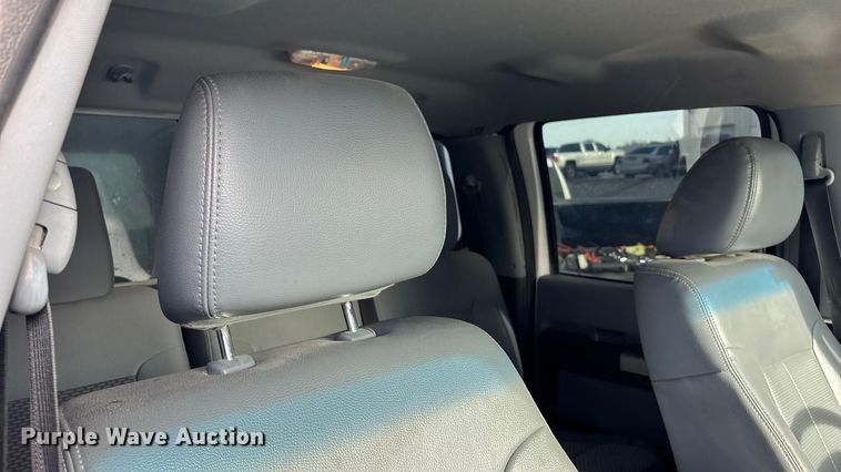 image for item OE9261 2015 Ford F250 Super Duty XL Crew Cab pickup truck