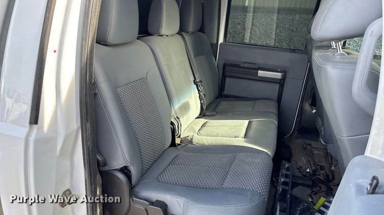 image for item OE9261 2015 Ford F250 Super Duty XL Crew Cab pickup truck