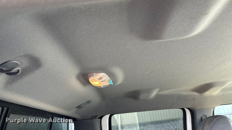 image for item OE9261 2015 Ford F250 Super Duty XL Crew Cab pickup truck