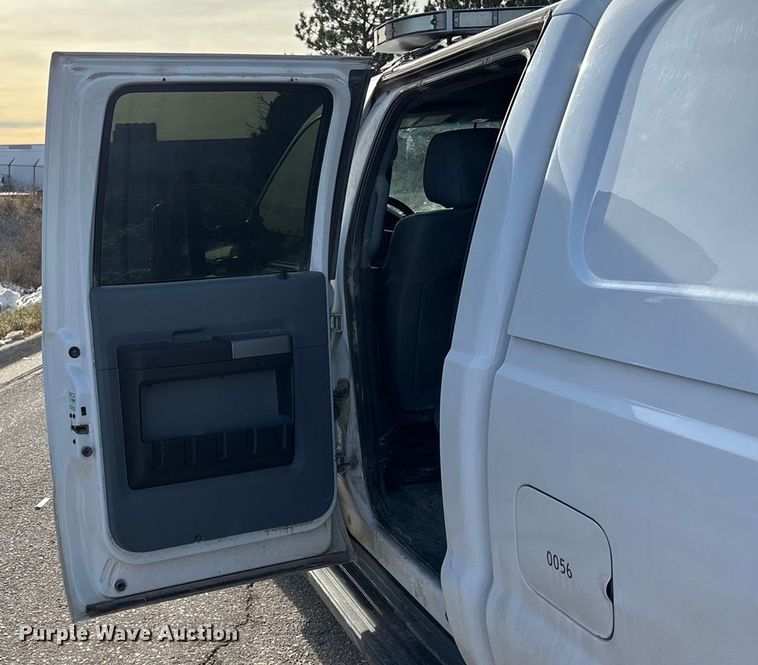 image for item OE9261 2015 Ford F250 Super Duty XL Crew Cab pickup truck