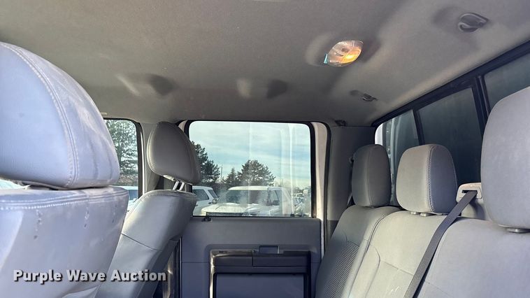 image for item OE9261 2015 Ford F250 Super Duty XL Crew Cab pickup truck