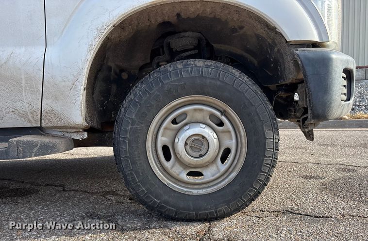 image for item OE9261 2015 Ford F250 Super Duty XL Crew Cab pickup truck