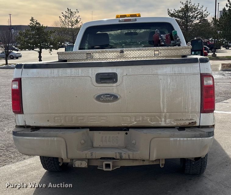 image for item OE9262 2015 Ford F250 Super Duty XL pickup truck