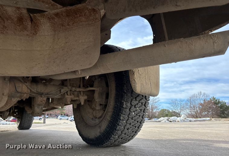 image for item OE9262 2015 Ford F250 Super Duty XL pickup truck