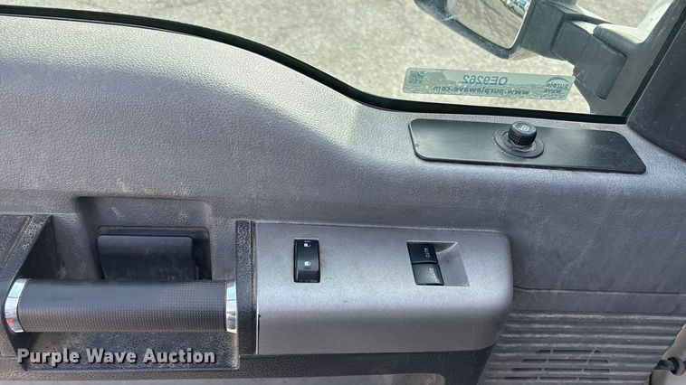 image for item OE9262 2015 Ford F250 Super Duty XL pickup truck