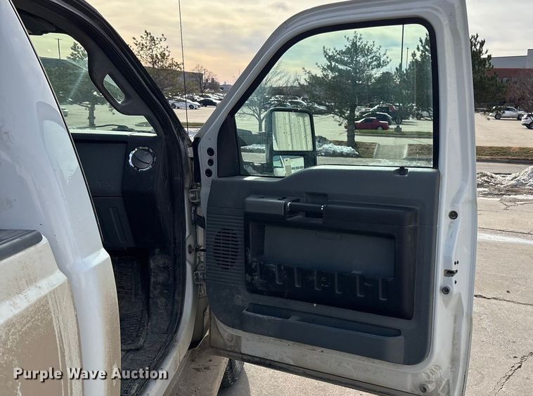 image for item OE9262 2015 Ford F250 Super Duty XL pickup truck