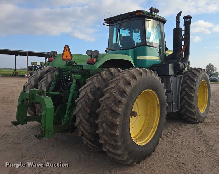 image for item DT4712 2011 John Deere 9230 4WD tractor