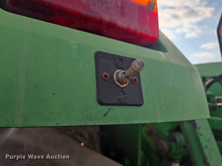 image for item DT4712 2011 John Deere 9230 4WD tractor