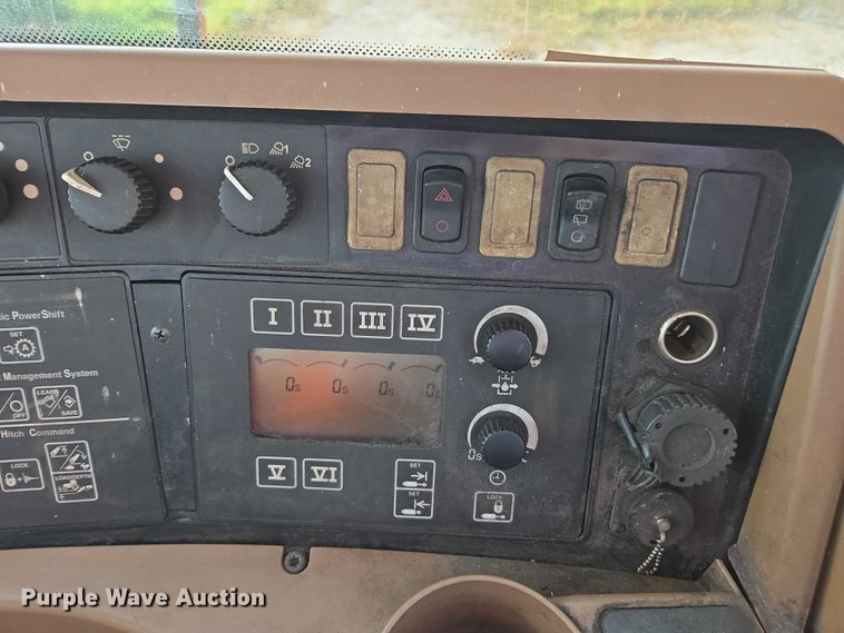 image for item DT4712 2011 John Deere 9230 4WD tractor