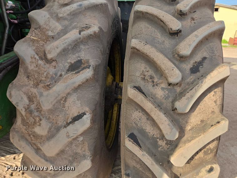 image for item DT4712 2011 John Deere 9230 4WD tractor