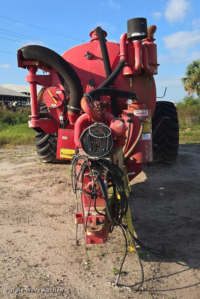 image for item DT4714 Nuhn Magnum 7500 liquid manure applicator