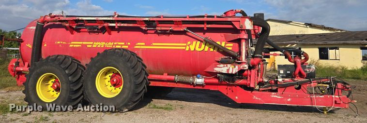 image for item DT4714 Nuhn Magnum 7500 liquid manure applicator