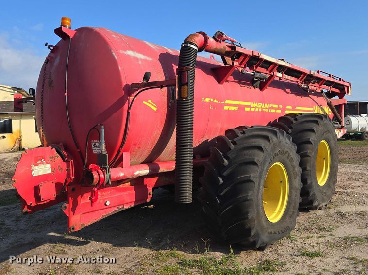 image for item DT4714 Nuhn Magnum 7500 liquid manure applicator