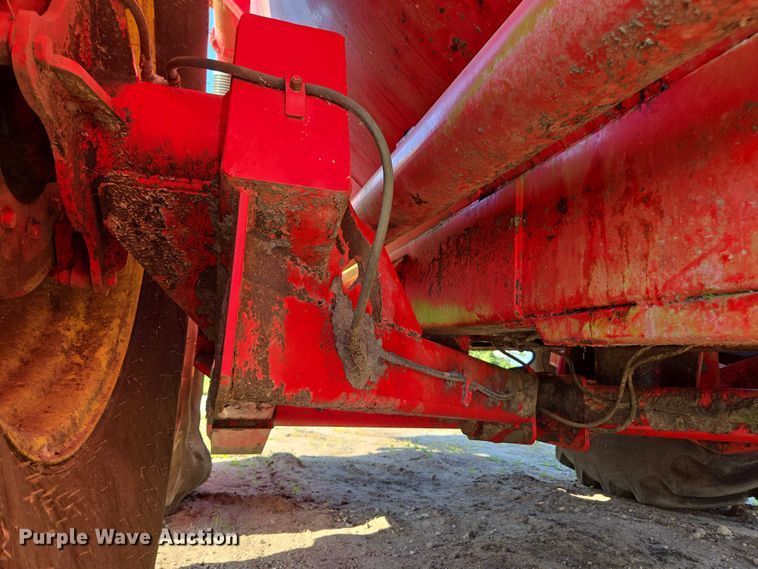 image for item DT4714 Nuhn Magnum 7500 liquid manure applicator