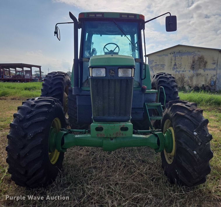 image for item DT4715 1999 John Deere 7810 MFWD tractor