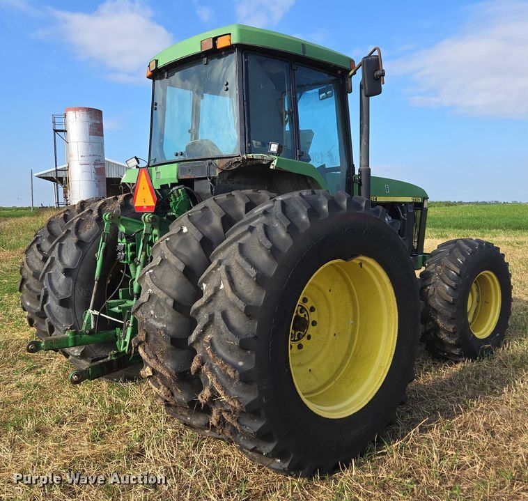 image for item DT4715 1999 John Deere 7810 MFWD tractor