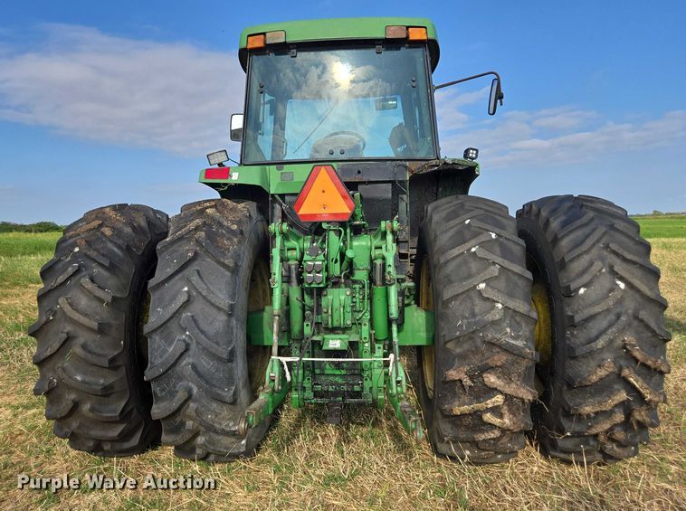 image for item DT4715 1999 John Deere 7810 MFWD tractor