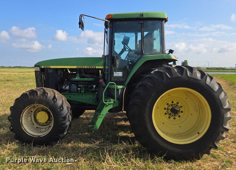 image for item DT4715 1999 John Deere 7810 MFWD tractor