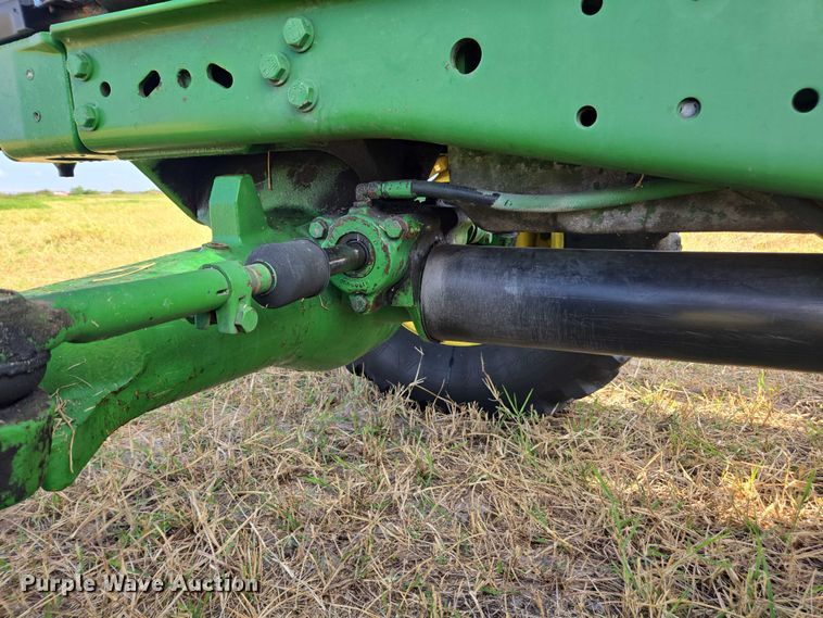 image for item DT4715 1999 John Deere 7810 MFWD tractor