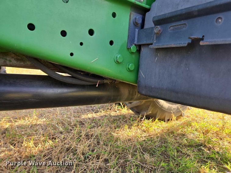 image for item DT4715 1999 John Deere 7810 MFWD tractor