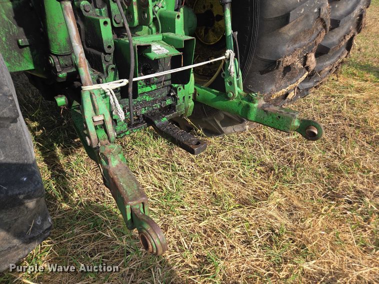 image for item DT4715 1999 John Deere 7810 MFWD tractor