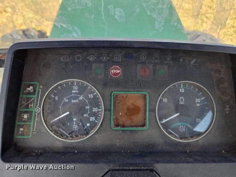 image for item DT4715 1999 John Deere 7810 MFWD tractor