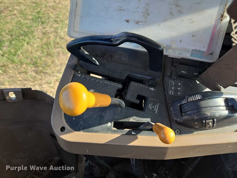 image for item DT4715 1999 John Deere 7810 MFWD tractor