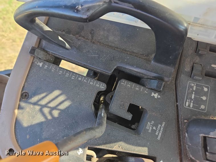 image for item DT4715 1999 John Deere 7810 MFWD tractor