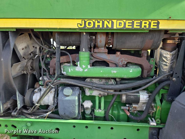 image for item DT4715 1999 John Deere 7810 MFWD tractor